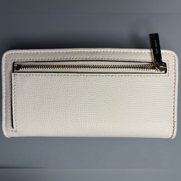 Kate Spade Darcy Straw and Leather Pineapple Embroidered Large Bifold Wallet - Picture 3 of 7